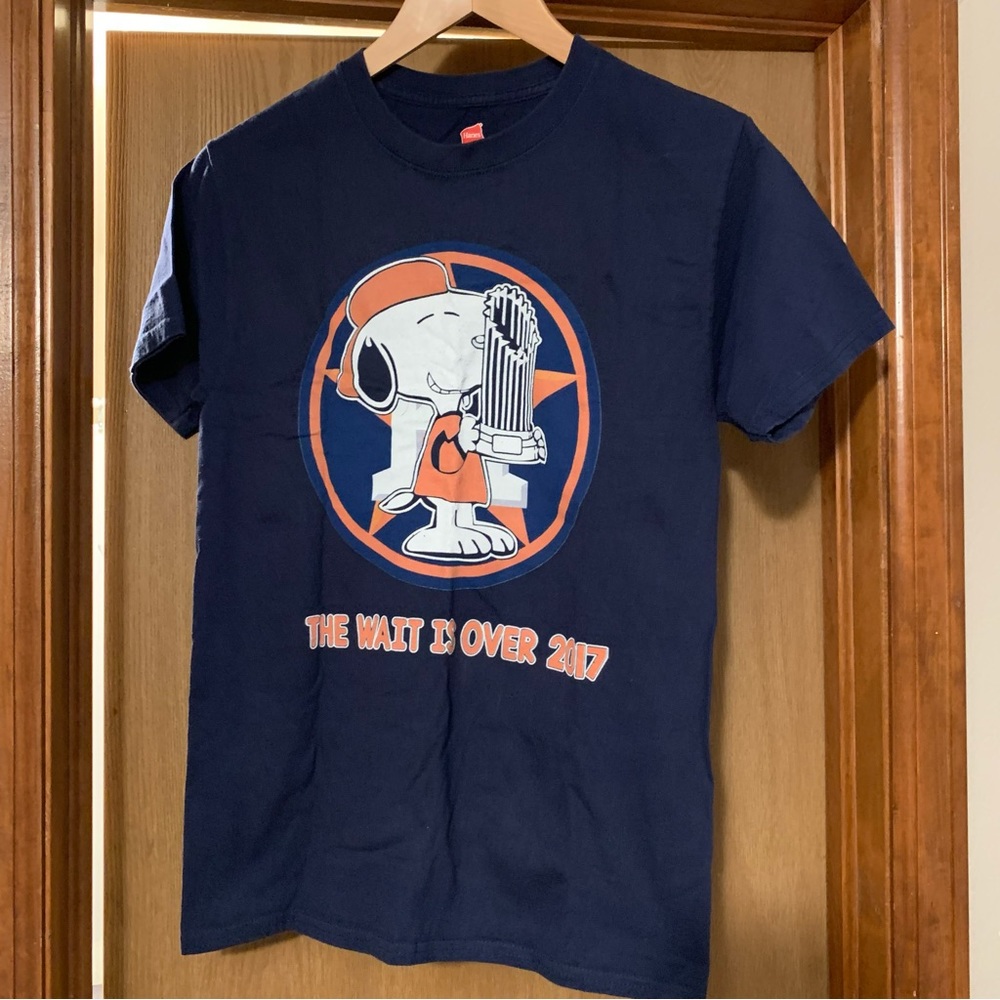 Astros & Snoopy 2017 Wold Series TShirt - size S - Picture 1 of 4